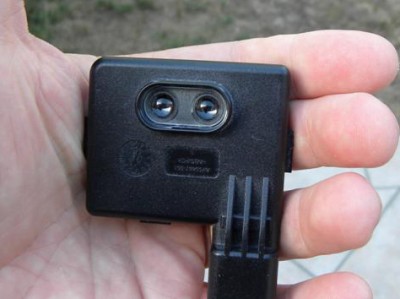 dscn4016.jpg (126.11 Kio) Vu 29675 fois Le module de détection optique avec son contacteur (au dos)