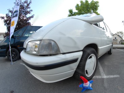 Albertville2.jpg (79.41 Kio) Vu 3474 fois Le II Albertville et sa mascotte officielle qui a toute une histoire elle aussi ...