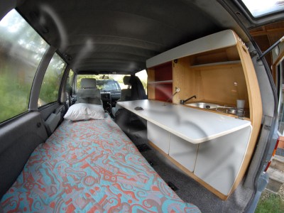 CampingCarPilou.jpg (88.07 Kio) Vu 3471 fois J'entends encore même certains ronfler comme un J8S, un V6-24 ou un 2.2 i aux injecteurs surgonflés :lol: