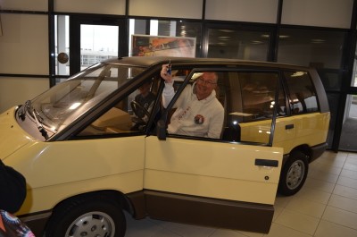 Sandouville_0140.jpg (27.88 Kio) Vu 10919 fois Et Thierry a même trouvé la clef de l'Espace I !