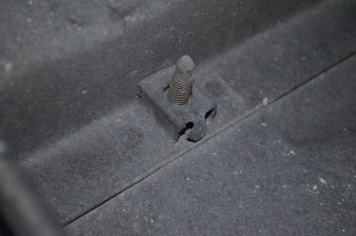 Glissières_5.jpg (23.49 Kio) Vu 10092 fois Extrémité d'une vis de fixation