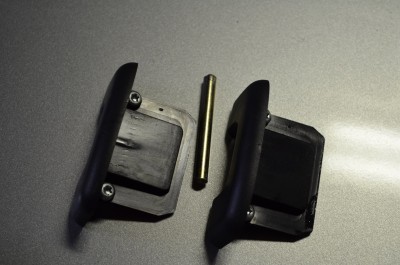 Glissières_2.jpg (24.42 Kio) Vu 10092 fois Les 2 embouts d'extrémité du rail