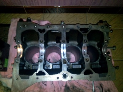 IMG_20150303_111859.jpg (32.33 Kio) Vu 4451 fois Mise en place des coussinets sur le bas moteur