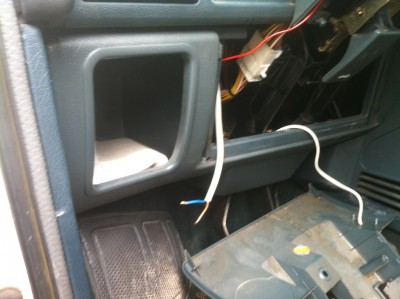 image.jpg (29.31 Kio) Vu 6016 fois Fils en attente de sertissage des cosses