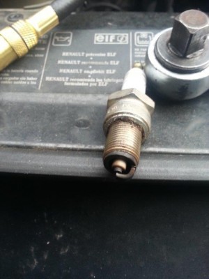 F3R compression et culasse bougie 2 pile.jpg