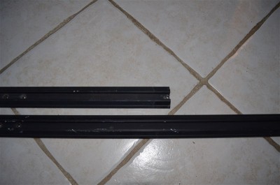 DSC_0664.JPG (68.75 Kio) Vu 3970 fois Petit trou à l'extrémité du rail court