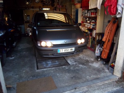 IMGP5236.JPG (1.99 Mio) Vu 8768 fois Le fameux fil rouge, sur le "+" de la batterie, et hop !!!!!