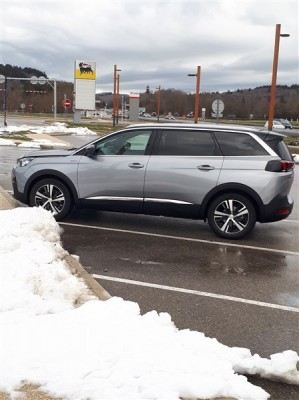 20190209_114114.jpg (66.52 Kio) Vu 6380 fois Un 5008 en boite mécanique