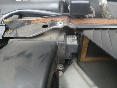 vue resistances pare brise20211228_111706.jpg (106.99 Kio) Vu 2388 fois vu à travers pare brise