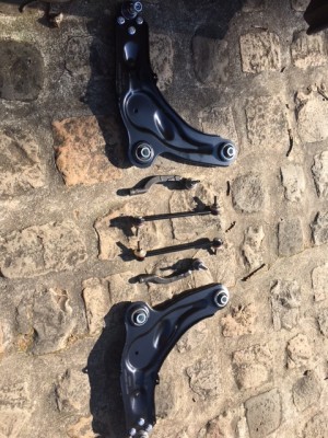 IMG_4427.JPG (183.6 Kio) Vu 4802 fois Il manque uniquement les biellettes axiales