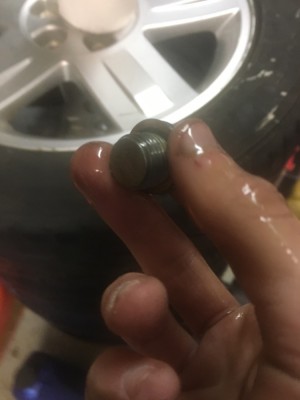 2D2AC4C4-25AD-4A68-9D15-531AD6683BA5.jpeg (124.47 Kio) Vu 6149 fois L’huile de boîte