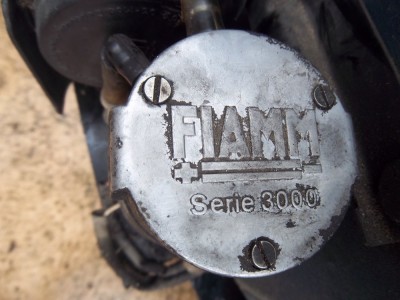 IMGP6997.JPG (204.99 Kio) Vu 1659 fois Le compresseur