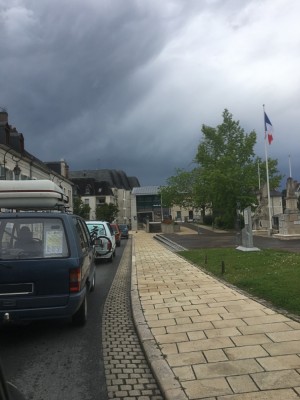 Un J8S devant un autre.jpg (208.58 Kio) Vu 13535 fois Un beau ciel bien menaçant !