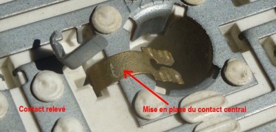 2_MiseEnPlaceContactCentral.jpg (81.02 Kio) Vu 2733 fois Mise en place du contact central.