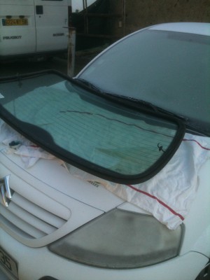 divers 007.JPG (24.27 Kio) Vu 3061 fois la vitre et son joint en préparation