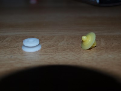 P4275605.JPG (13.78 Kio) Vu 67226 fois clip qui casse au demontage 5€ piece rono