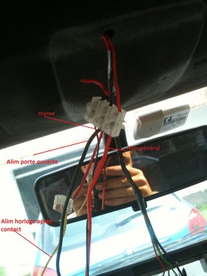 3 fils de la lampe.JPG (876.53 Kio) Vu 3774 fois Branchements