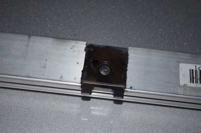 Glissières_charriot_7.jpg (26.09 Kio) Vu 10919 fois Vue de dessous du charriot