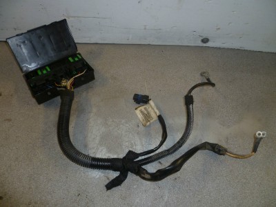$_57.JPG (345.78 Kio) Vu 9615 fois PEUGEOT 206 1.4 HDi 2003 boîte à fusibles/relais 9632229480 pour ventilateur radiateur moteur