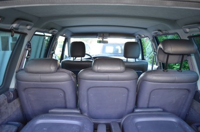 V6_9.jpg (28.42 Kio) Vu 4379 fois 7 sièges sur rails plus un huitième pour réparer le siège conducteur