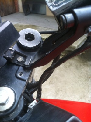 image.jpg (897.51 Kio) Vu 5565 fois Detail du guidon qui n'est pas le bon