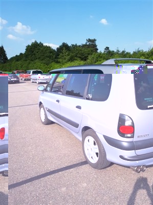 20180520_180249.jpg (77.19 Kio) Vu 19217 fois En queue de peloton (ou plutot de l'embouteillage) votre serviteur avec le III V6