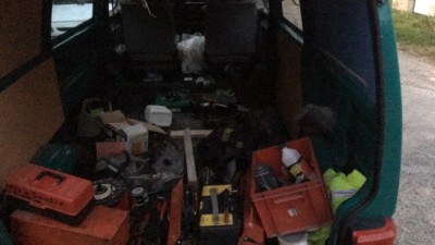 PUZX4945.JPG (64.92 Kio) Vu 14168 fois sans oublier l'atelier mobile