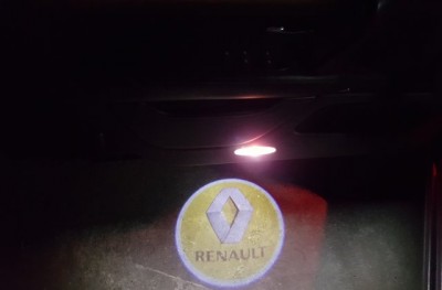 Rétroprojecteur de bas de porte Renault VS.jpg