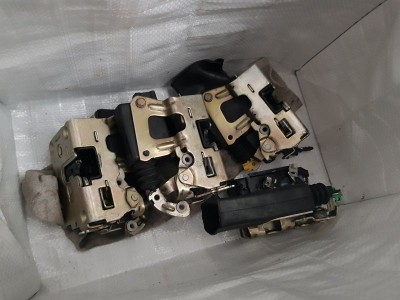 Serrures.jpg (107.28 Kio) Vu 7152 fois Serrures.jpg