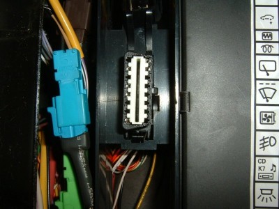 sa prise obd.jpg (87.61 Kio) Vu 7723 fois Prise OBD vu sur google