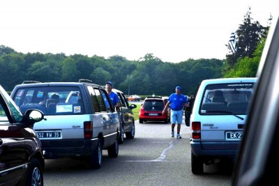 Troublouse et Orval 56 en train de faire la police dans le clan  Espace