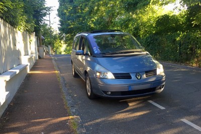 IMG_4911.jpg (327.07 Kio) Vu 3401 fois Je ne me lasse pas du bleu avec ces jantes grises :D