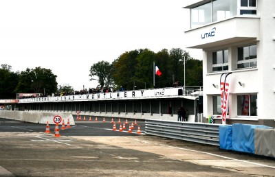 arrivée de ce tour du circuit ....vieux de 98 ans