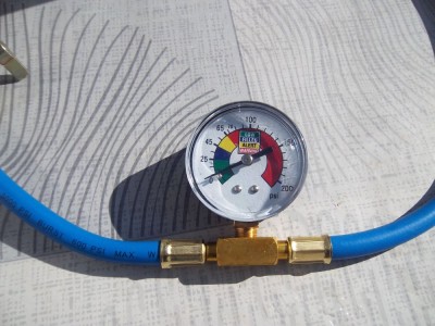 IMGP7311.JPG (221.46 Kio) Vu 9328 fois Le manomètre gradué