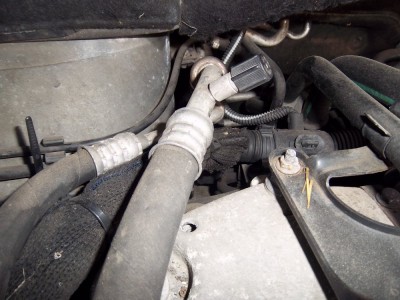 IMGP7315.JPG (246.53 Kio) Vu 9328 fois L'orifice de remplissage "Basse Pression"