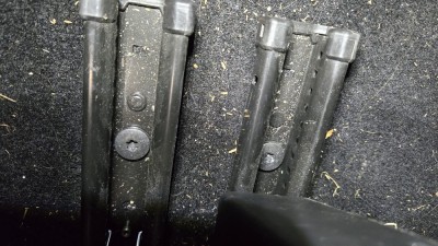 fixation arrière sièges latéral et central.jpg (321.38 Kio) Vu 3780 fois Fixations arrière sièges central et latéral