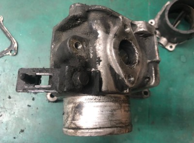 Démontage boitiers papillon et étouffoir 03.jpg